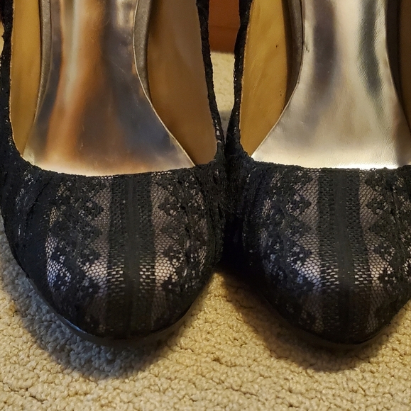 Badgley Mischka Lace Heels - Picture 8 of 8